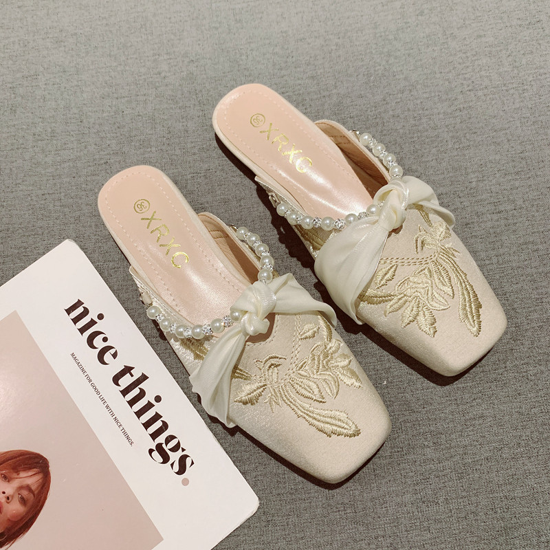 2025年新款国风刺绣布面平底包头拖鞋女温柔晚晚珍珠旗袍仙女鞋,女鞋,包头拖,淘宝优惠券,粉丝福利购,淘宝优惠卷
