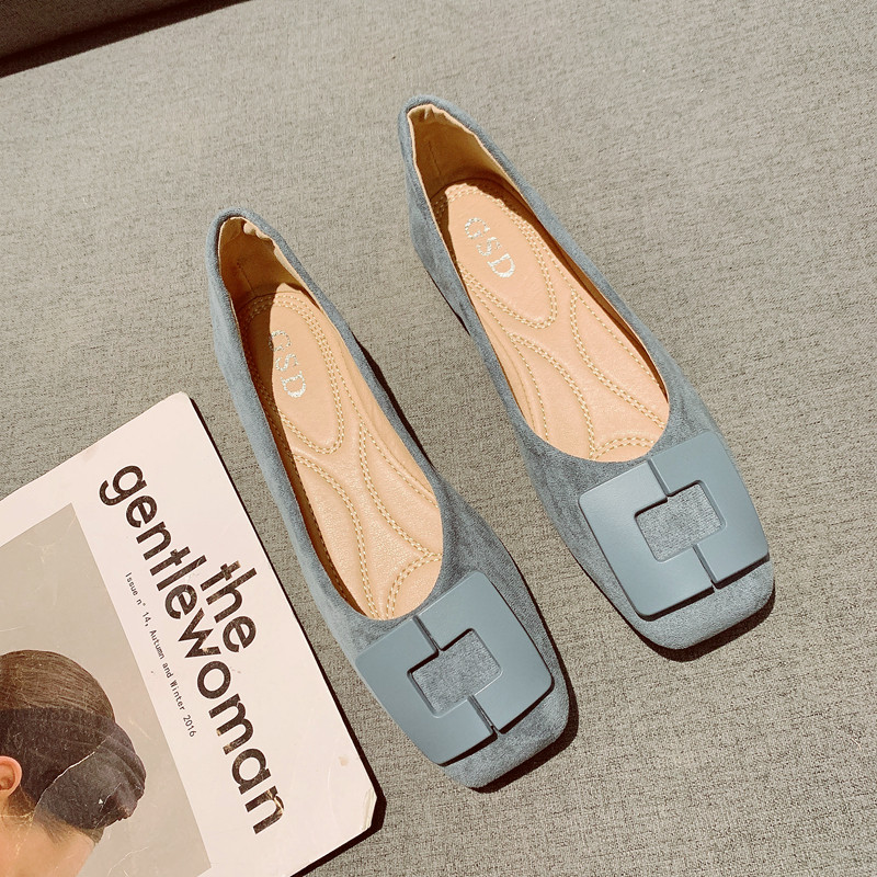 新款复古金属扣大码软底鞋子