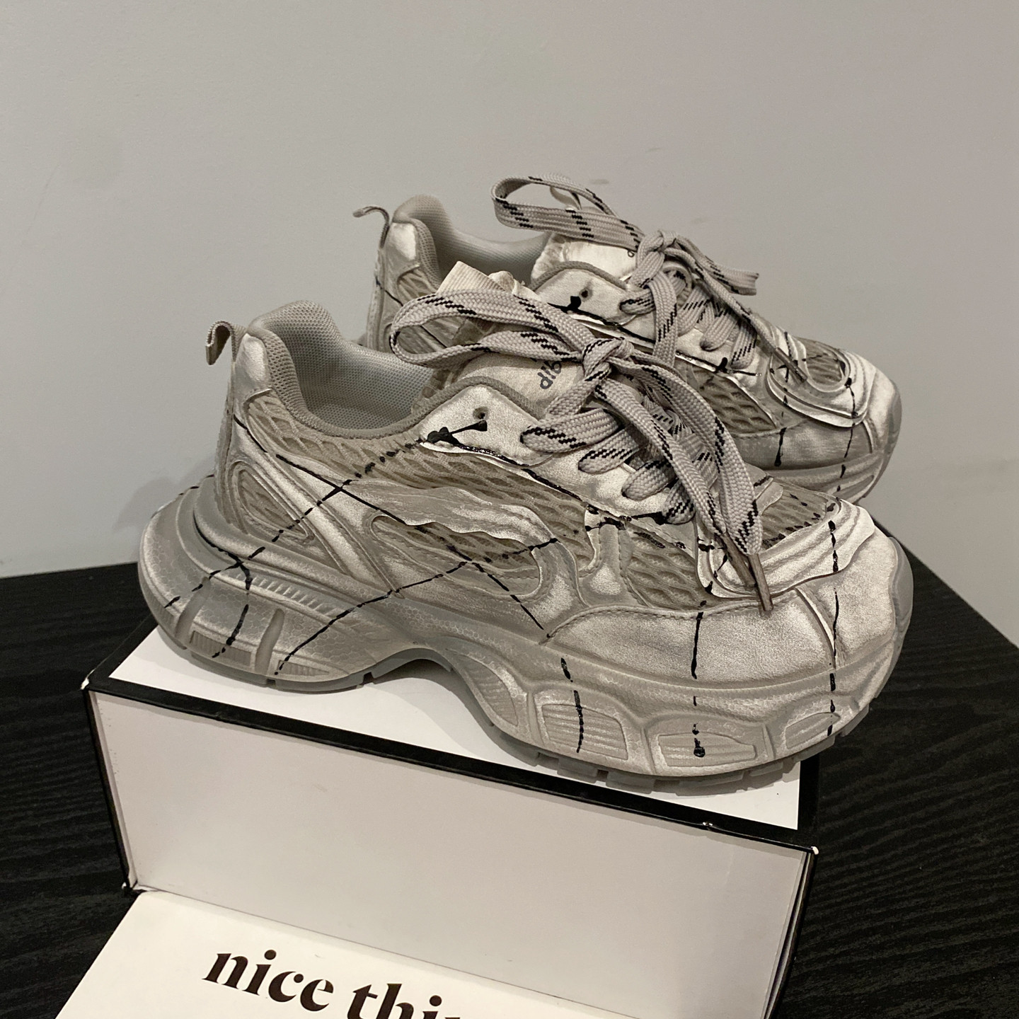 轻便厚底增高做旧老爹鞋女ins潮2025新款真皮网纱透气休闲运动鞋