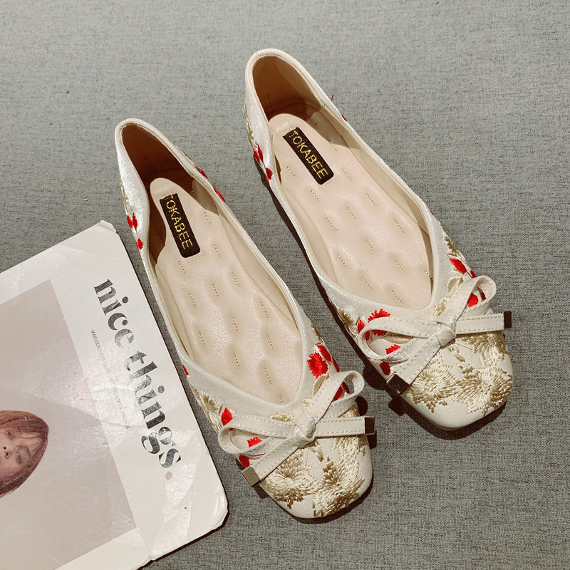 2025年新款刺绣花朵布面浅口方头软底豆豆鞋女一脚套软底单鞋瓢鞋,女鞋,浅口单鞋,淘宝优惠券,粉丝福利购,淘宝优惠卷