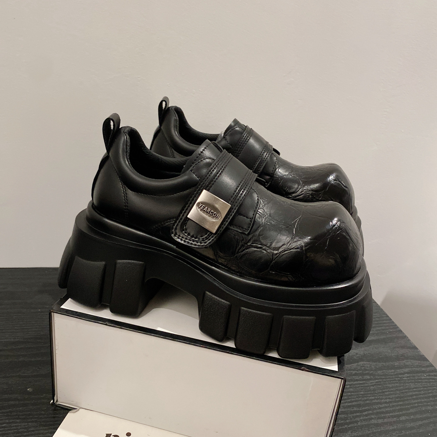 小个子增高厚底复古圆头乐福鞋女2026新款英伦风真皮魔术贴小皮鞋