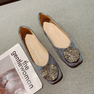 婚鞋女2025秋季新款水钻圆扣绒面浅口方头平底豆豆鞋舒适软底瓢鞋