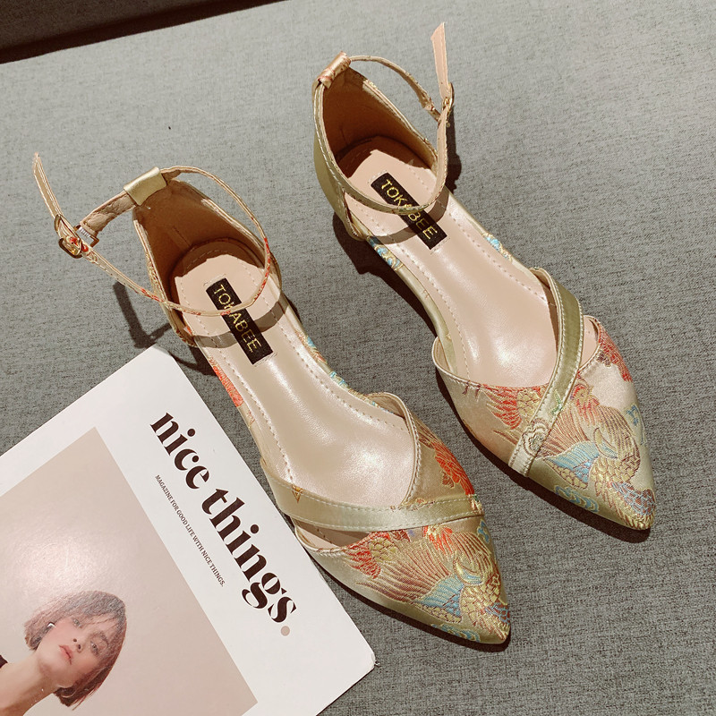 2025年新款韩版气质一字带国风布面尖头中空单鞋女时尚通勤时装鞋,女鞋,浅口单鞋,淘宝优惠券,粉丝福利购,淘宝优惠卷