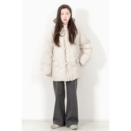 日系白鸭绒中长连帽牛角扣羽绒服