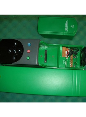 CT 变频器 UNI2402  7.5kw