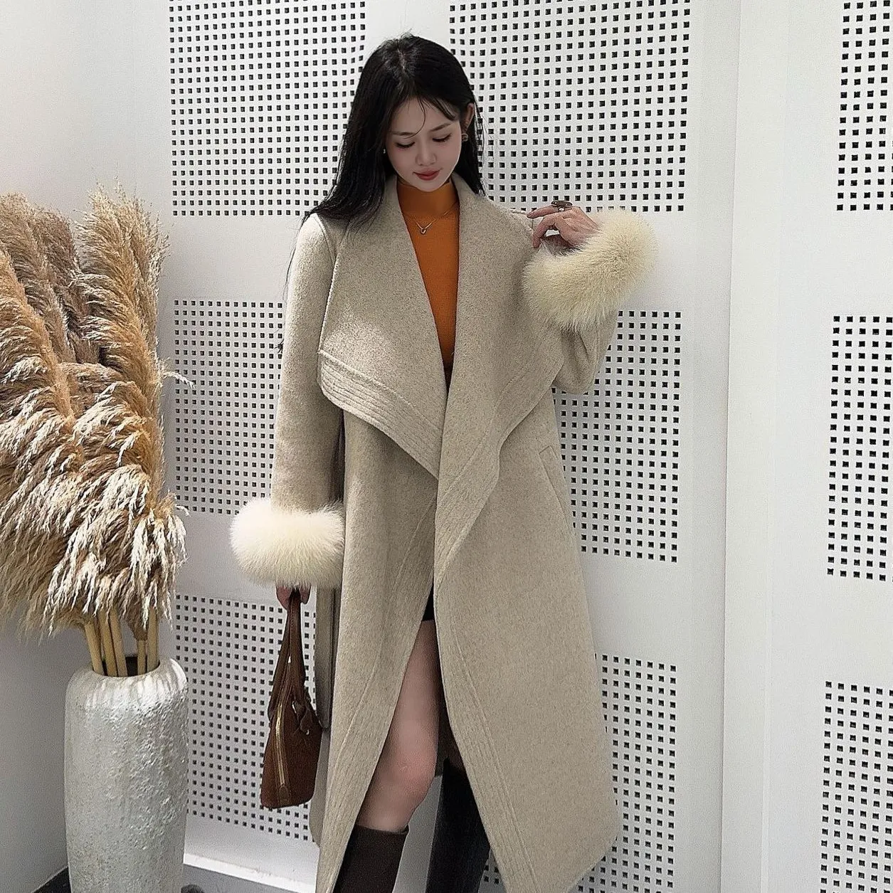 高端2025秋冬纹边中长款狐狸毛双面毛呢大衣气质时尚经典毛呢外套