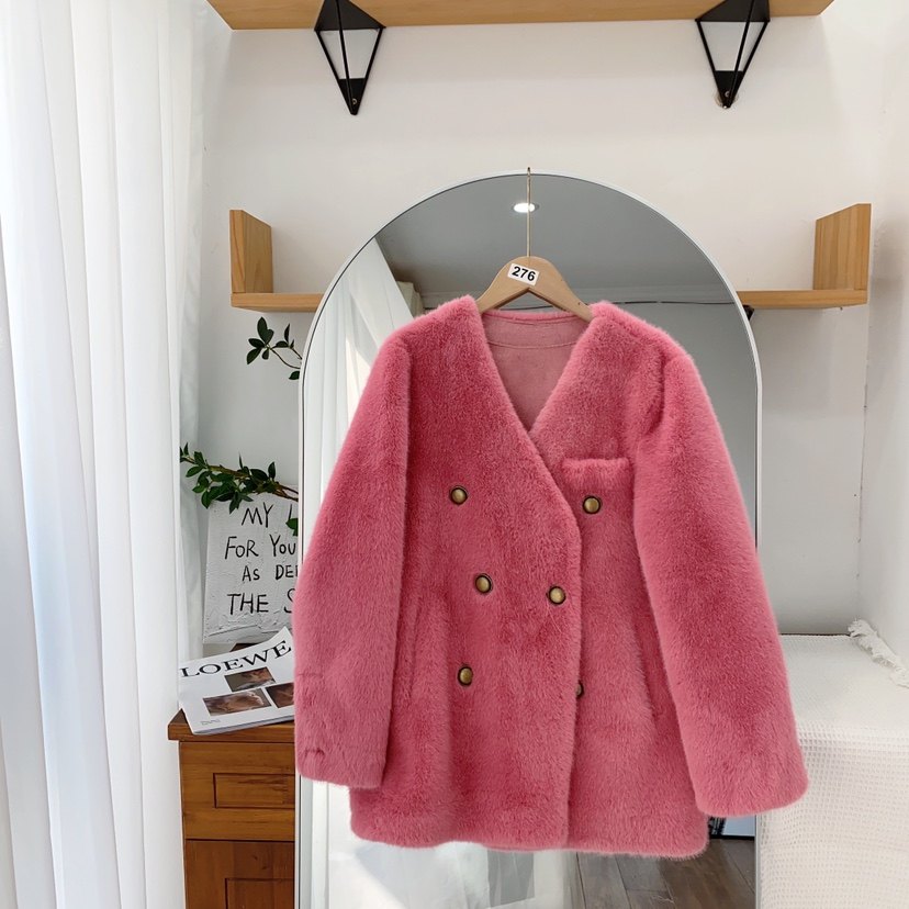 2023秋冬新款仿水貂绒复合皮毛一体大衣女加厚V领环保毛皮草外套