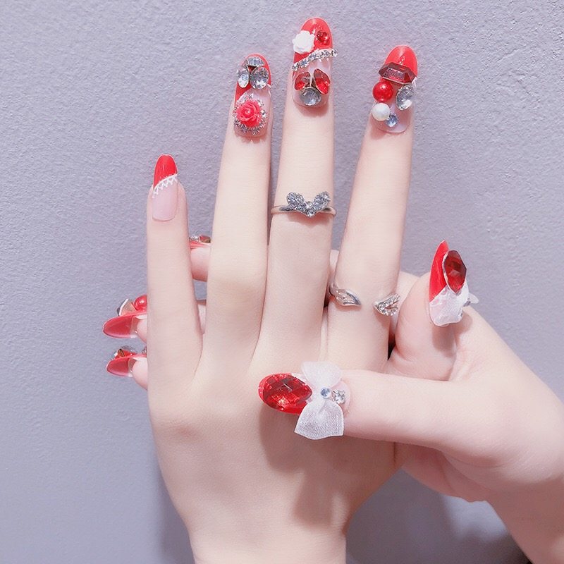 新娘可穿卸贴片红色蕾丝蝴蝶结美甲长款奢华假指甲手工背胶款24片