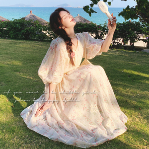 甜美碎花泡泡袖连衣裙女夏2025新款收腰显瘦气质长裙海边度假漂亮图片