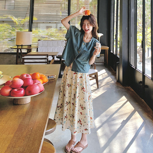 2025新款夏季复古风小飞袖宽松显瘦牛仔衬衫碎花半身裙两件套女图片