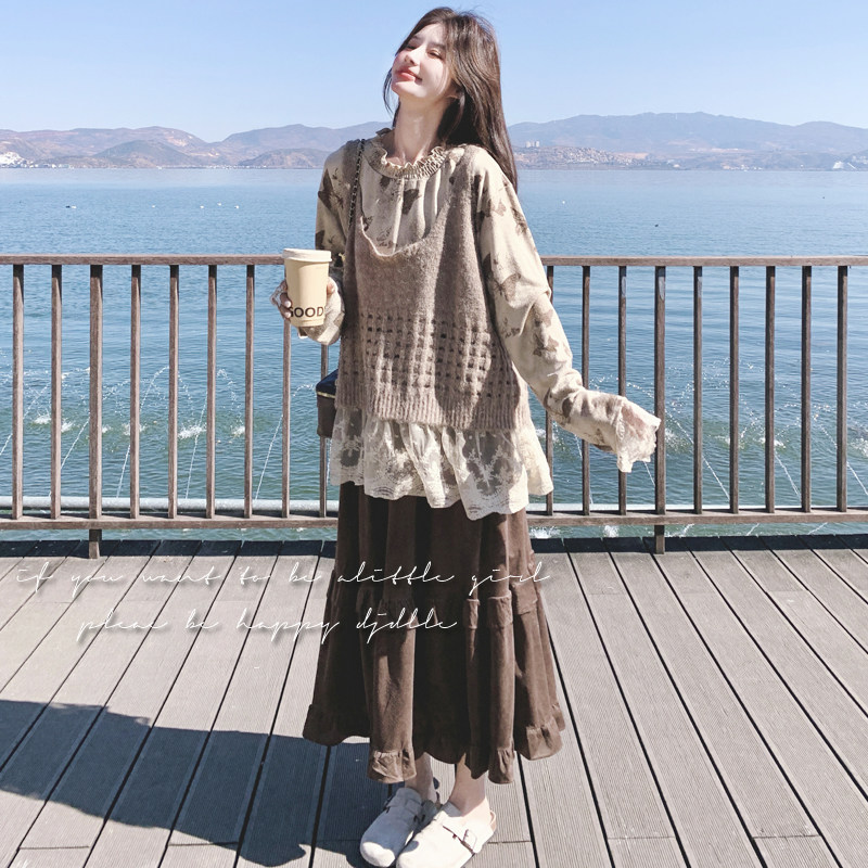 【大货】蝴蝶印花上衣+半身裙+吊带马甲3件套6075-P210K338,女装套装/套裙,2C069