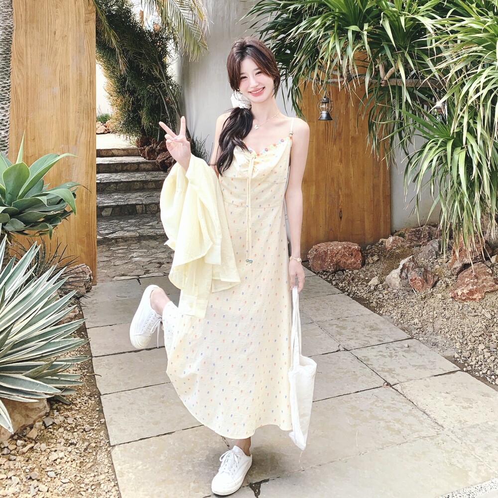 2025夏季新款度假风森女甜美碎花吊带连衣裙女夏季防晒衬衣开衫,女装套装/套裙,2C069