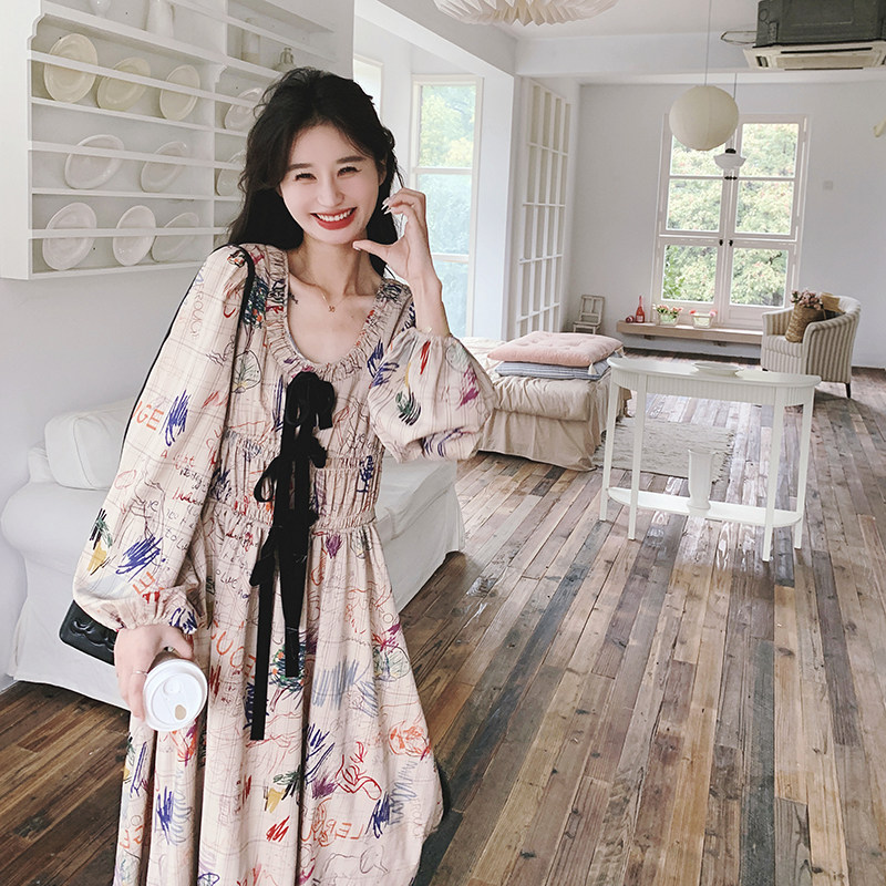 独特小众不撞款童趣涂鸦连衣裙女春夏2025超火文艺松弛感绝美长裙,女装连衣裙,2C069