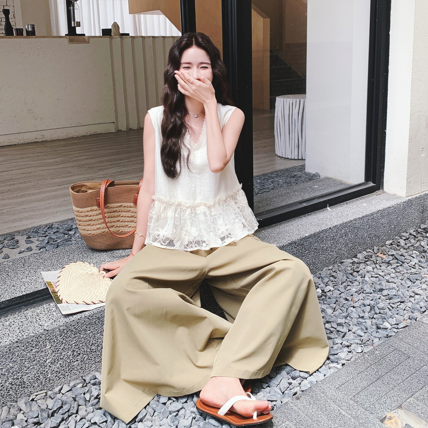 蕾丝拼接无袖上衣阔腿裤套装女夏2025新款两件套绝美俏皮又酷又飒,女装套装/套裙,2C069