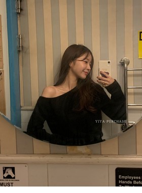 Ria韩国官网 温柔气质优雅斜边 性感露肩显瘦针织衫毛衣女上衣