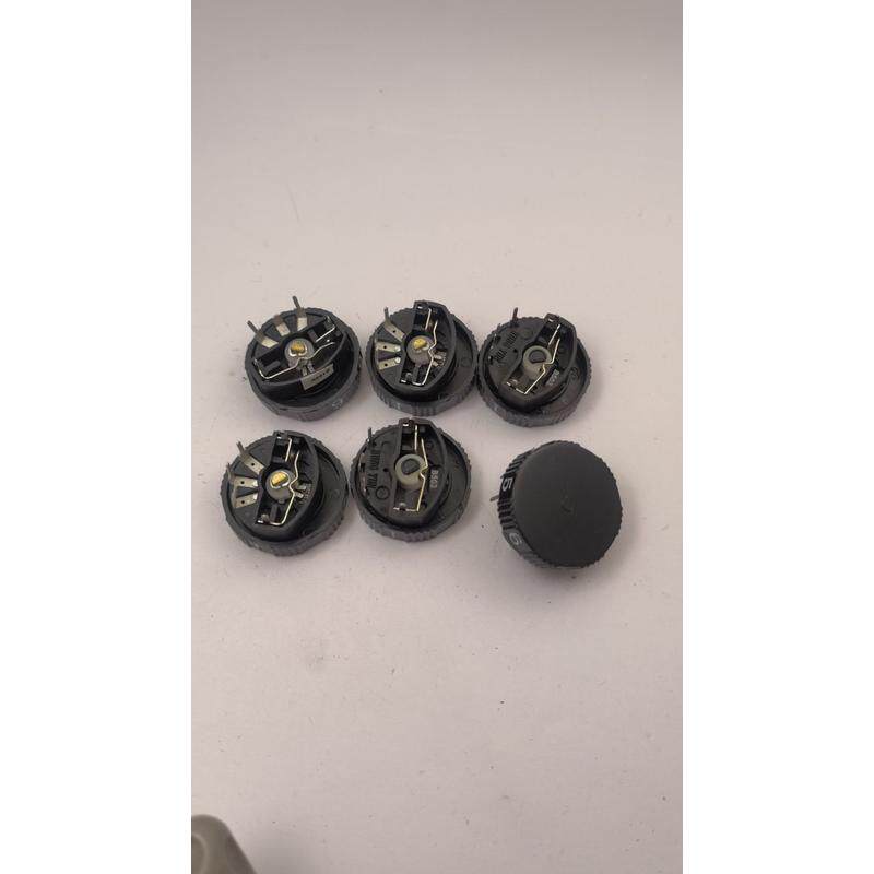 WH28-5 黑直字1-6[无触点开关] 电位器 B50K B100K B500K电动工具