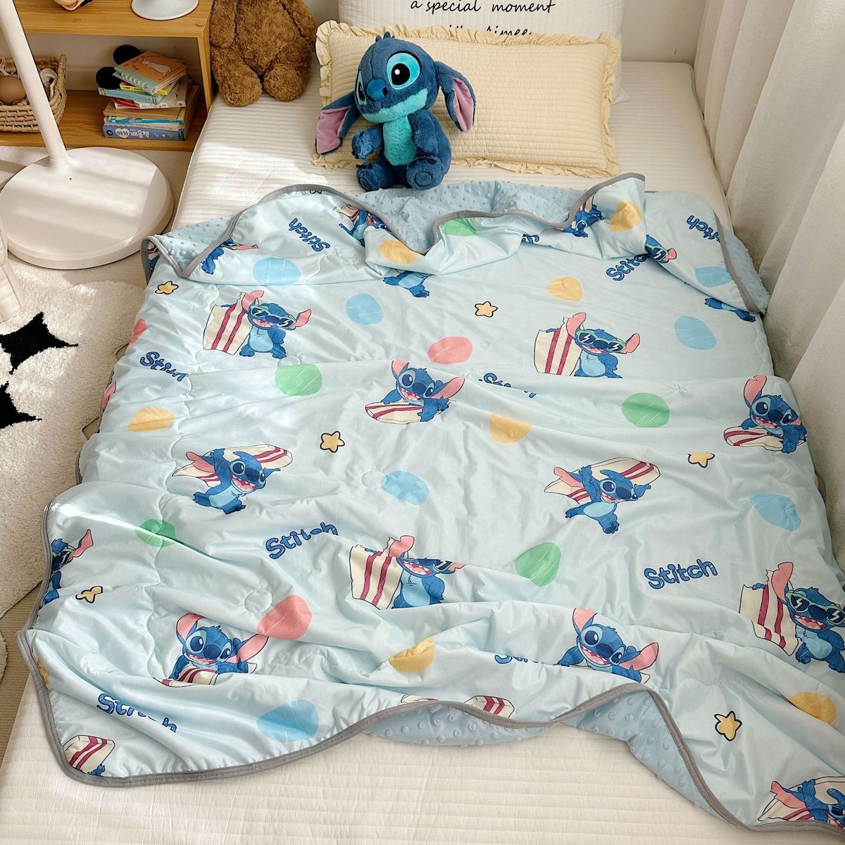 爆款迪士卡通凉感丝豆豆被宝宝毯薄被子空调午休草莓熊凉感被批发