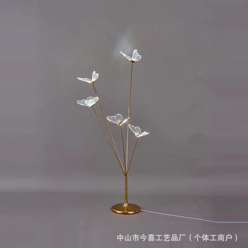 婚庆道具电镀铁艺发光蝴蝶求婚婚礼堂迎宾区布置路引现场地插灯