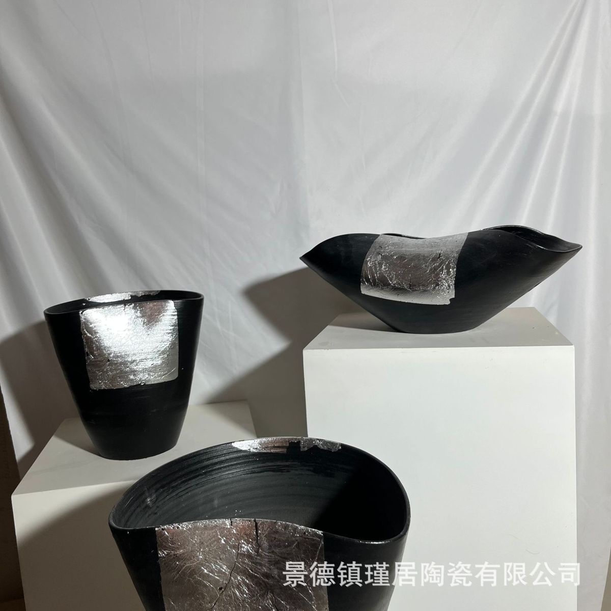 热销轻奢风手作陶瓷花器银箔极简风软装搭配异形创意台面花瓶摆件