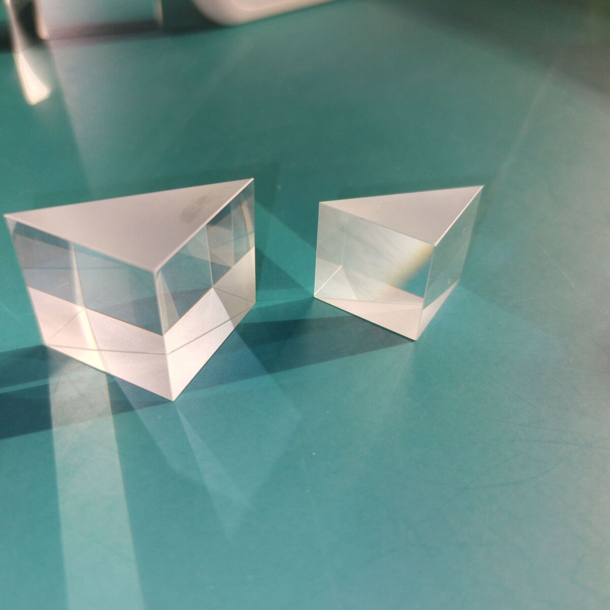 热销高精度10*10*10mm等腰k9材料直角棱镜斜边镀ar膜