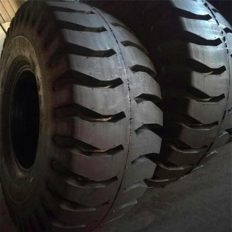 工程载重轮胎2400r35全钢子午线巨型钢丝胎耐磨耐切割厂销
