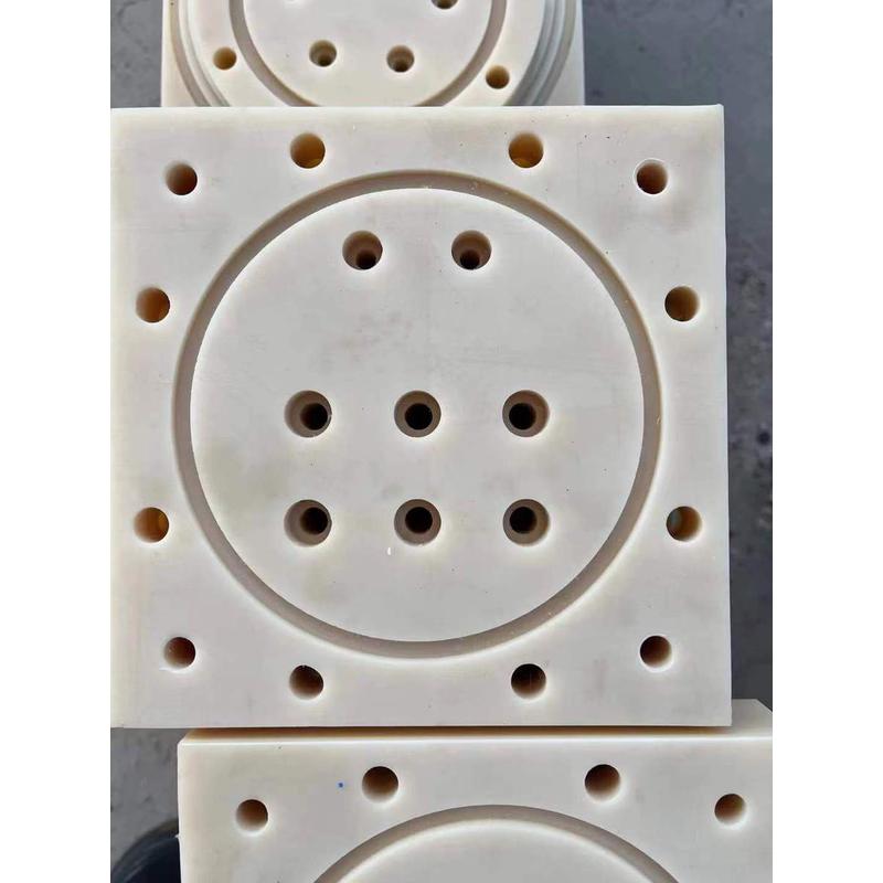 尼龙异形件件直供应滑块轴套垫板各种尼龙厂家mc塑料制品加工件