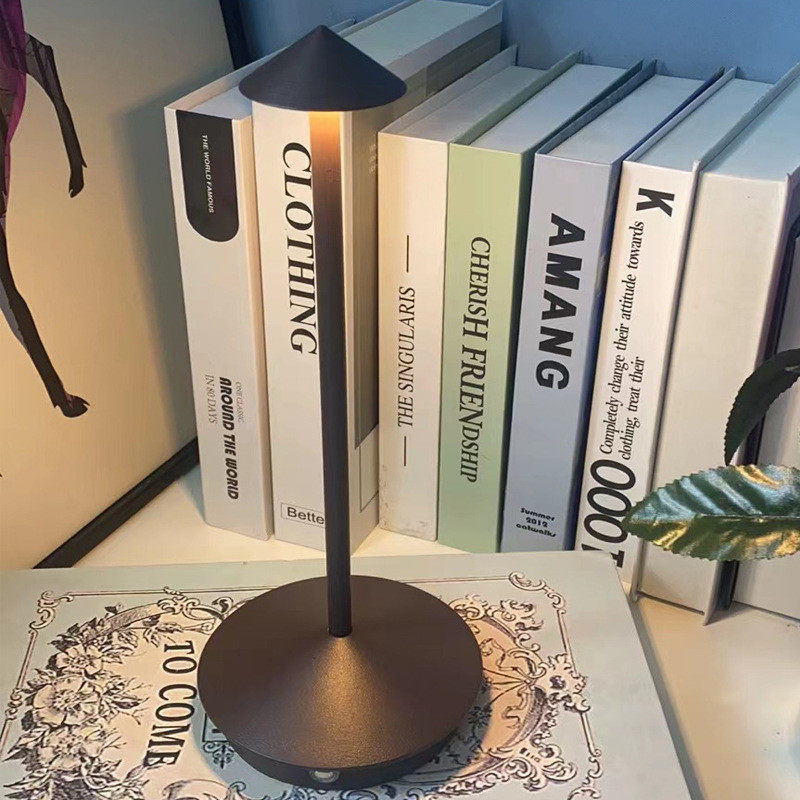 严选家装现代简约铝材创意床头小夜灯水母台灯卧室蘑菇温馨led