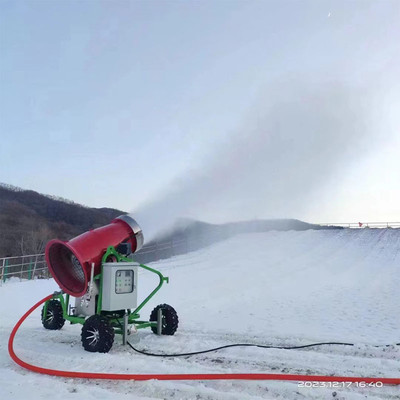买人工造雪机找山东森泰全自动遥控人工喷雪机滑雪场造雪