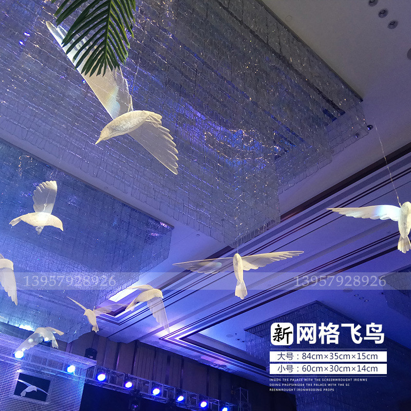 新款铁艺舞台飞鸟婚庆道具婚礼现场动物带翅膀飞鸟吊顶装饰挂件