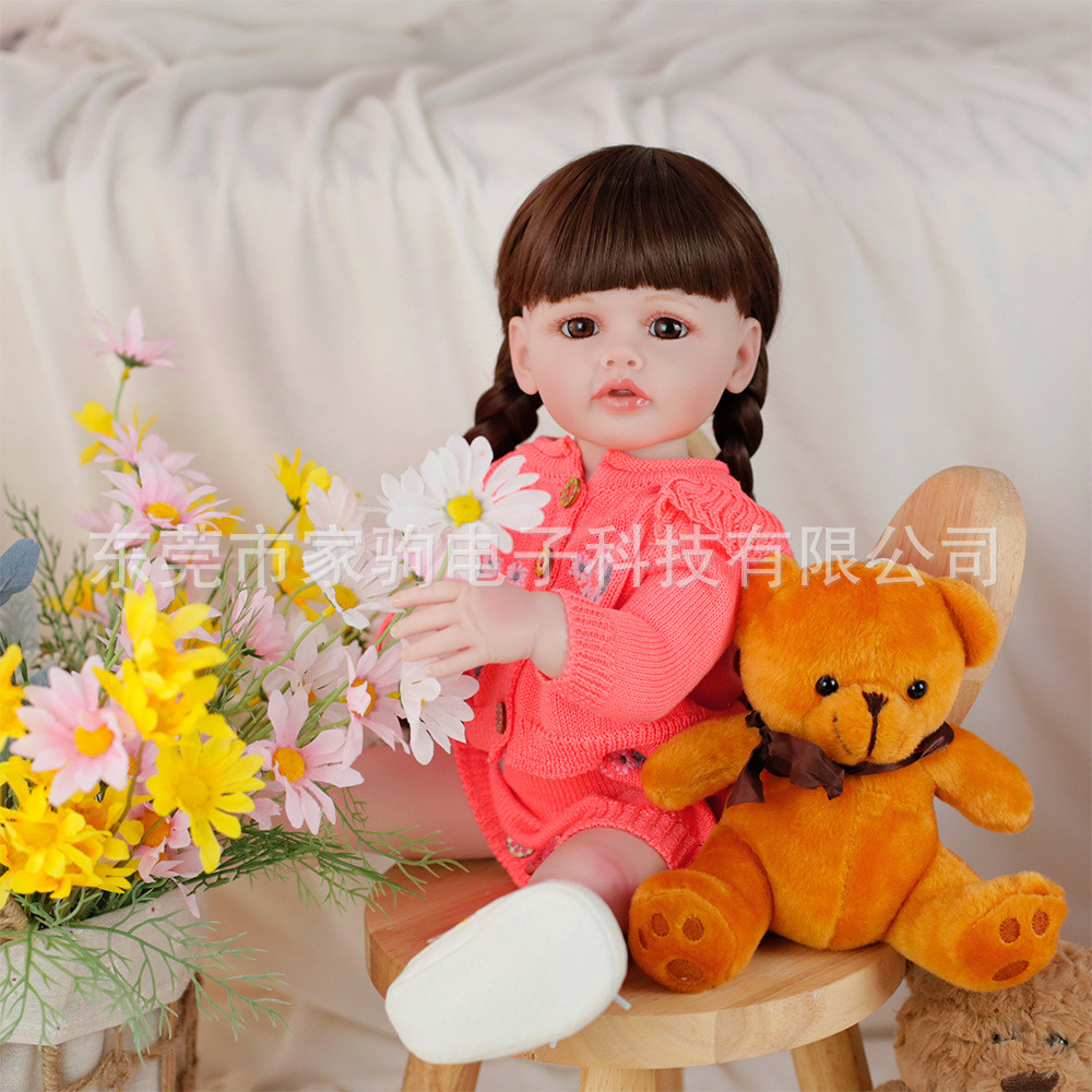 热销55厘米红色胶衣仿真娃娃全针织站立款双麻花辫跨境货源重生娃