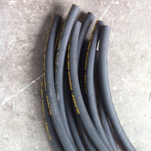 厂家供应管护编织胶管天然橡胶输油胶钢丝线高压胶管外径40