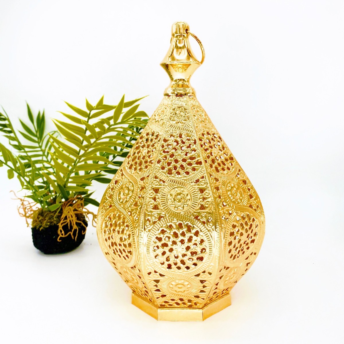 新品卧室客厅灯饰氛围装饰摆件电镀镂空铁艺欧式台灯简约家居