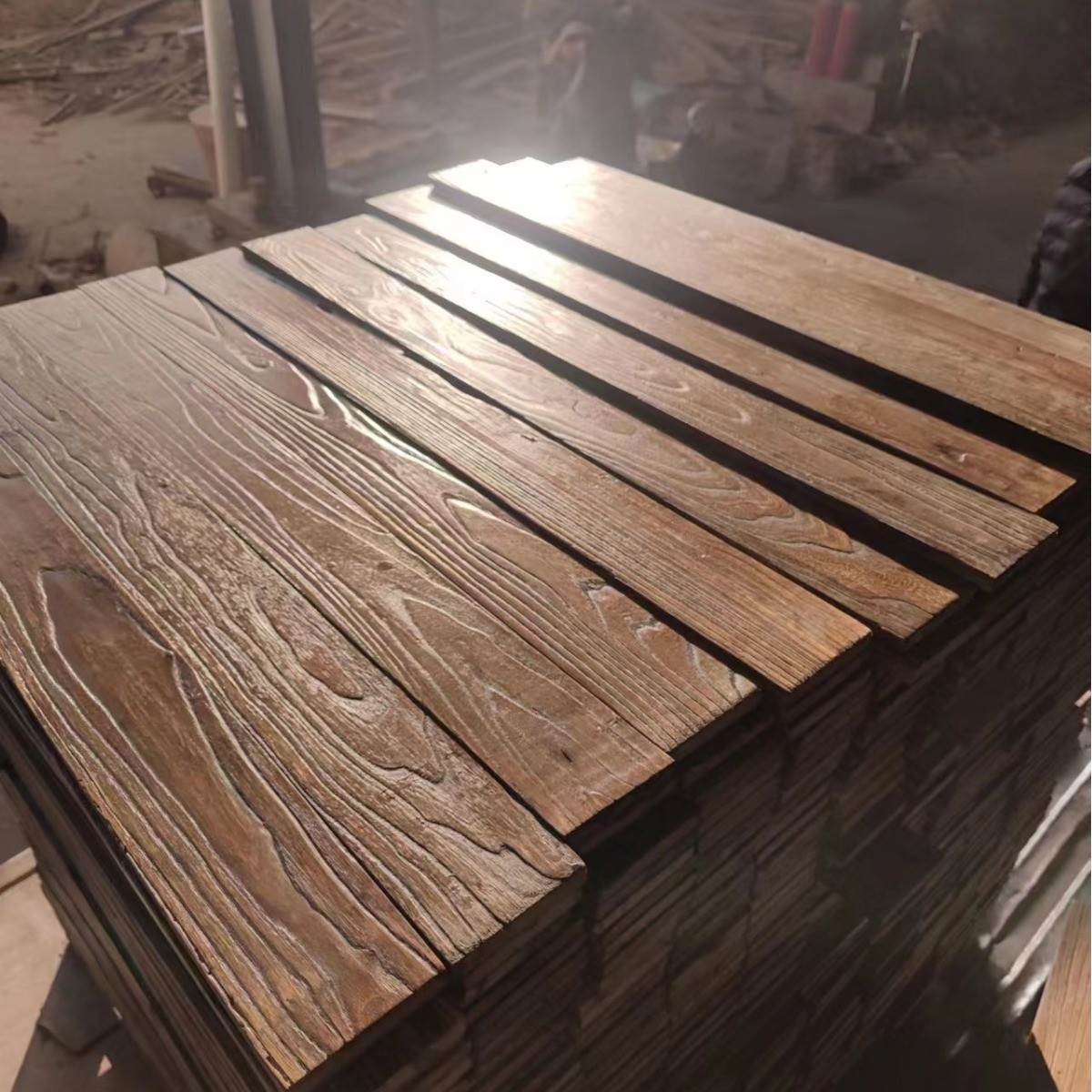 榆木房梁板货柜板材墙板地板老榆木风化板材楼梯实木踏步板
