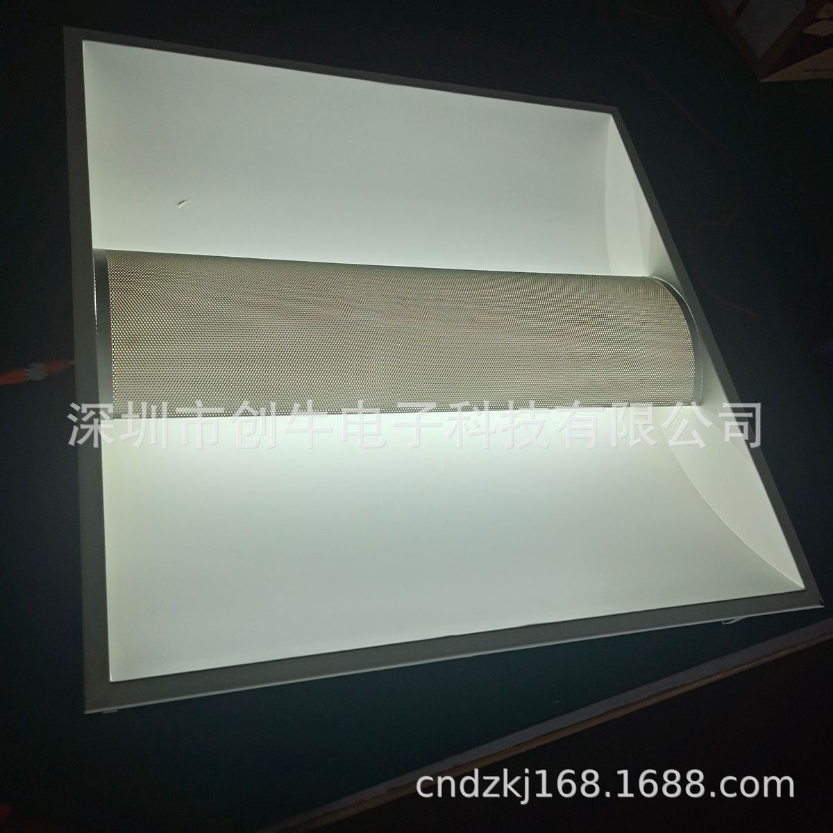 爆款太空二次反射太空灯盘30*120led灯盘t8漫反射太空盘厂家直销