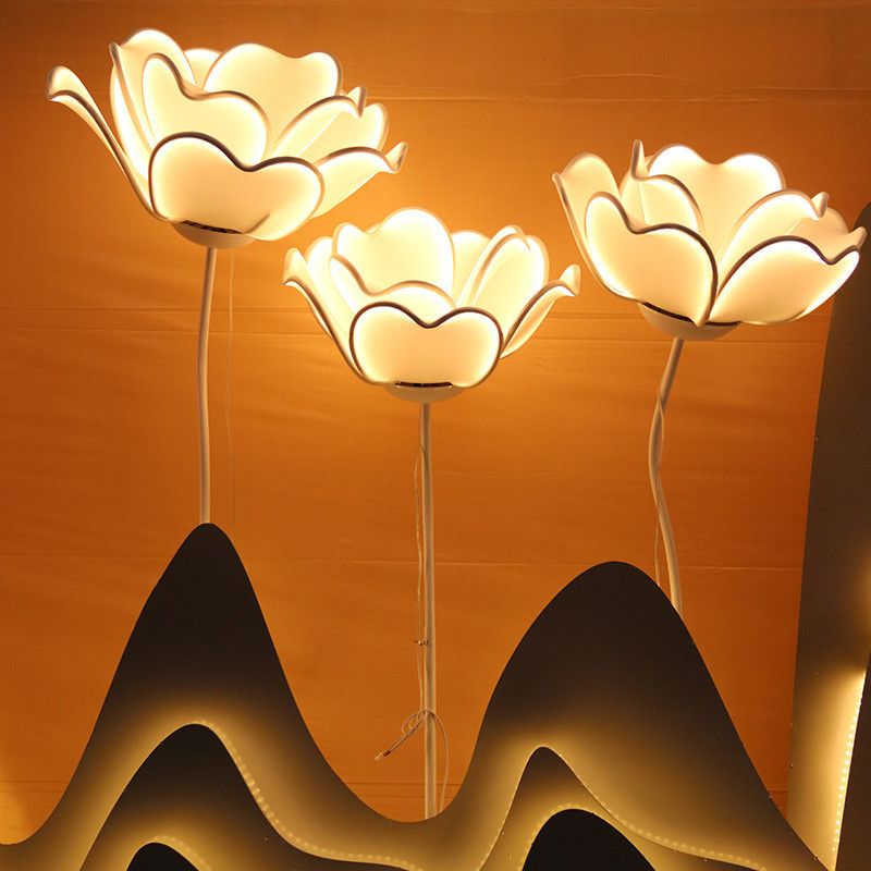 路引造型新款婚庆道具发光玫瑰花花朵和吊灯婚礼摆件创意装饰灯具