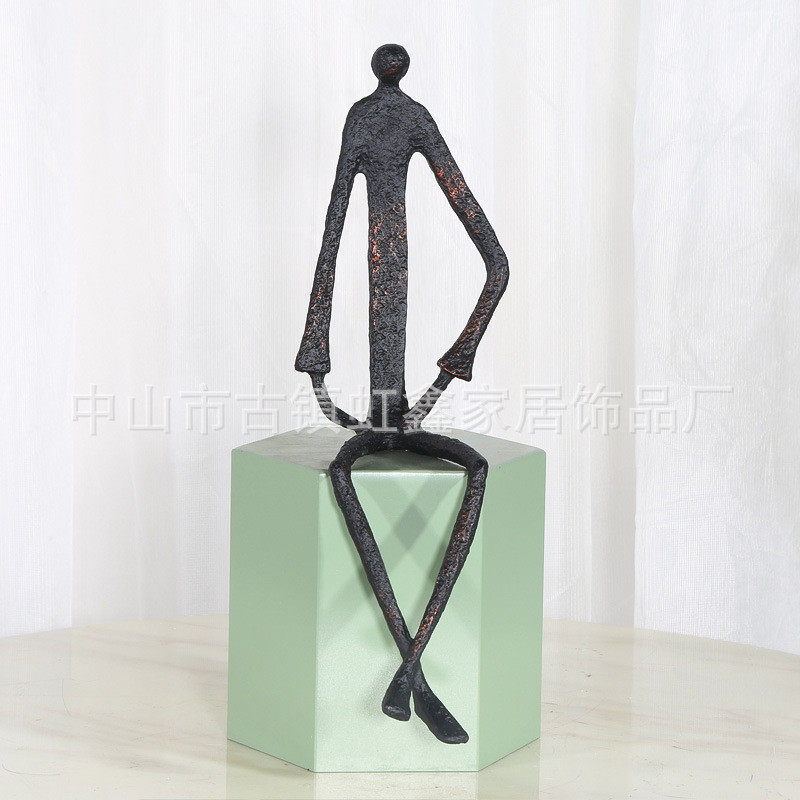 现代简约黑色抽象姿雕塑摆件样板房售楼处玄关挂人像人物软装饰品