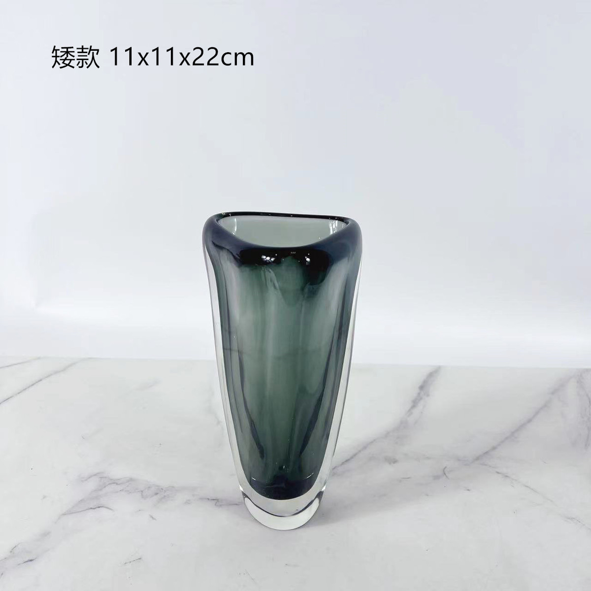 现代简约灰色厚重三角水晶玻璃花瓶样板房客厅别墅玄关办公桌软装