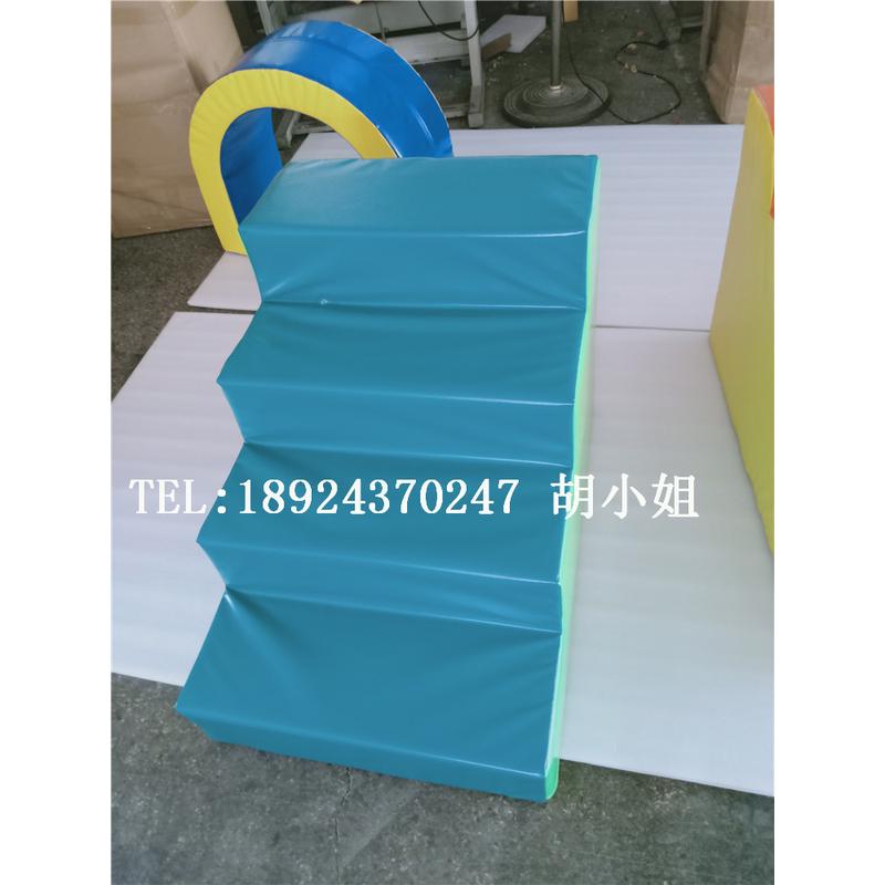 供应多种款式三楼梯儿童爬行器材海棉包攀爬训练软包器材