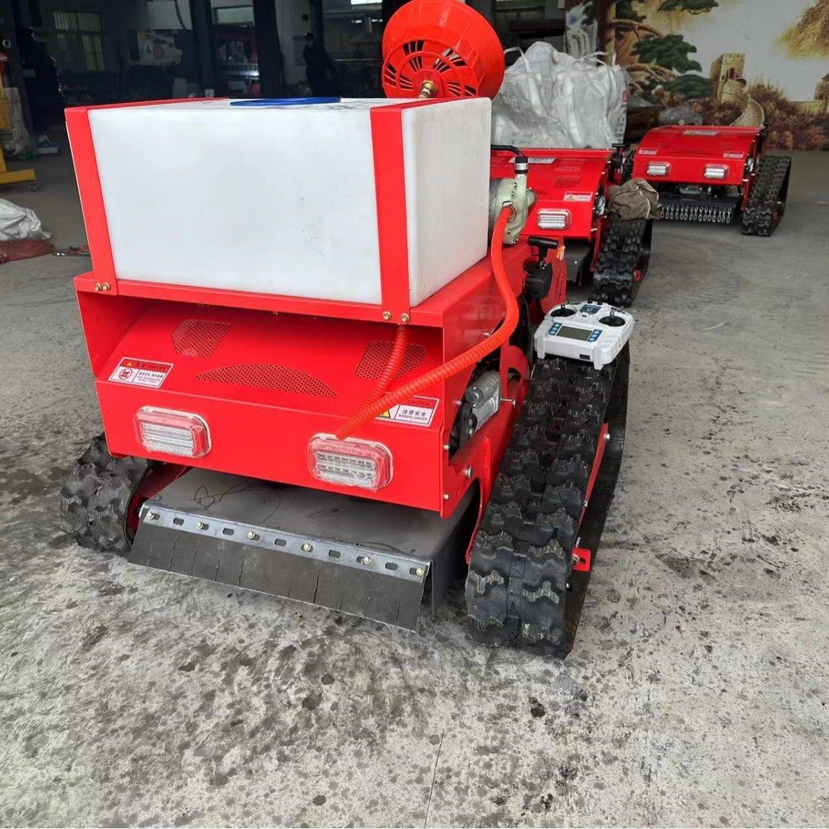 遥控割草机履带式四驱遥控碎草机全自动割草机除草机割草机自走式,鲜花速递/花卉仿真/绿植园艺,割草机/草坪机,淘宝优惠券,粉丝福利购,淘宝优惠卷