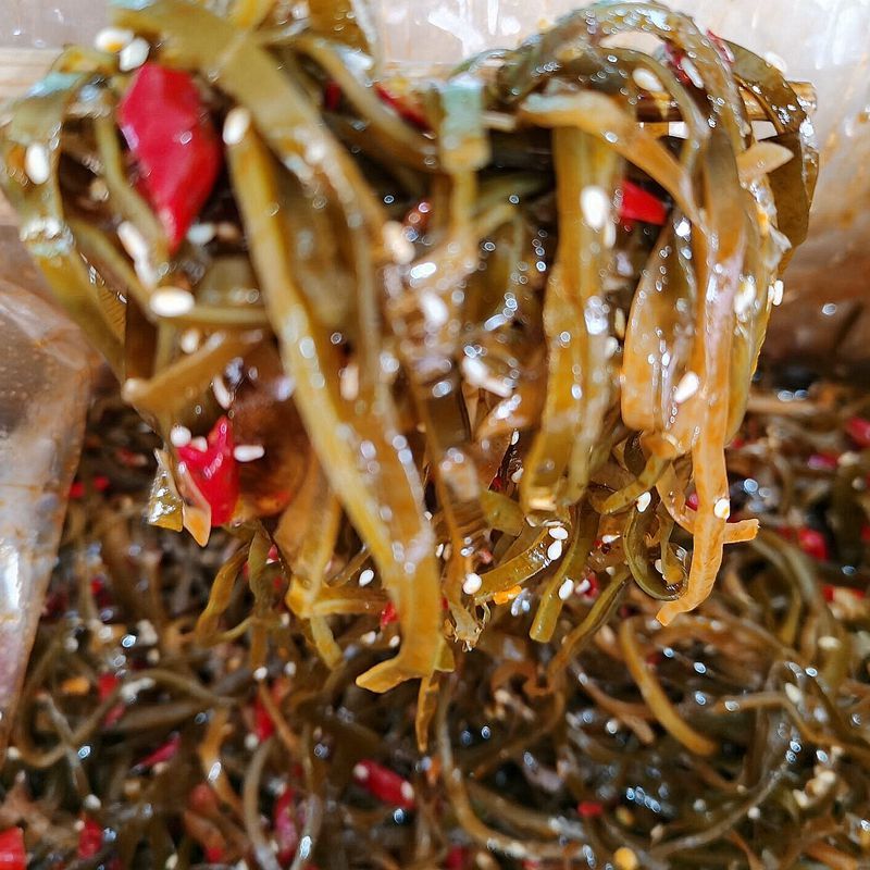 新日期楚园麻辣海带丝整箱裙带菜开袋即食凉拌爽口香辣味散装咸菜