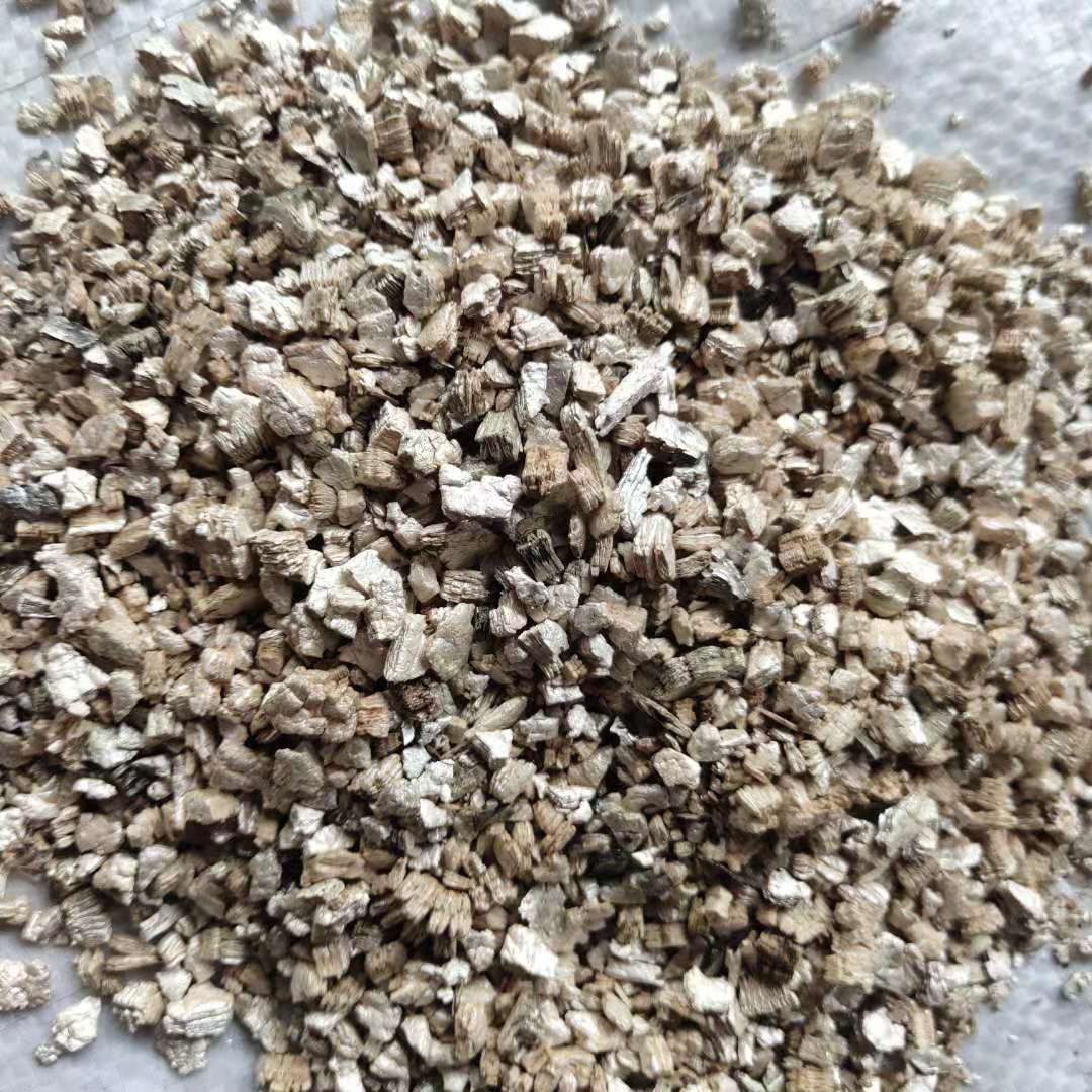 厂家供应银白色无土栽培3-6育苗扦插蛭石大颗粒蛭石粉