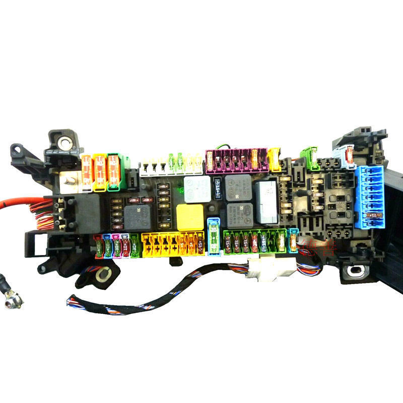 適用奔馳117 CLA180 CLA200 CLA220 CLA260等前繼電器 保險(xiǎn)絲盒