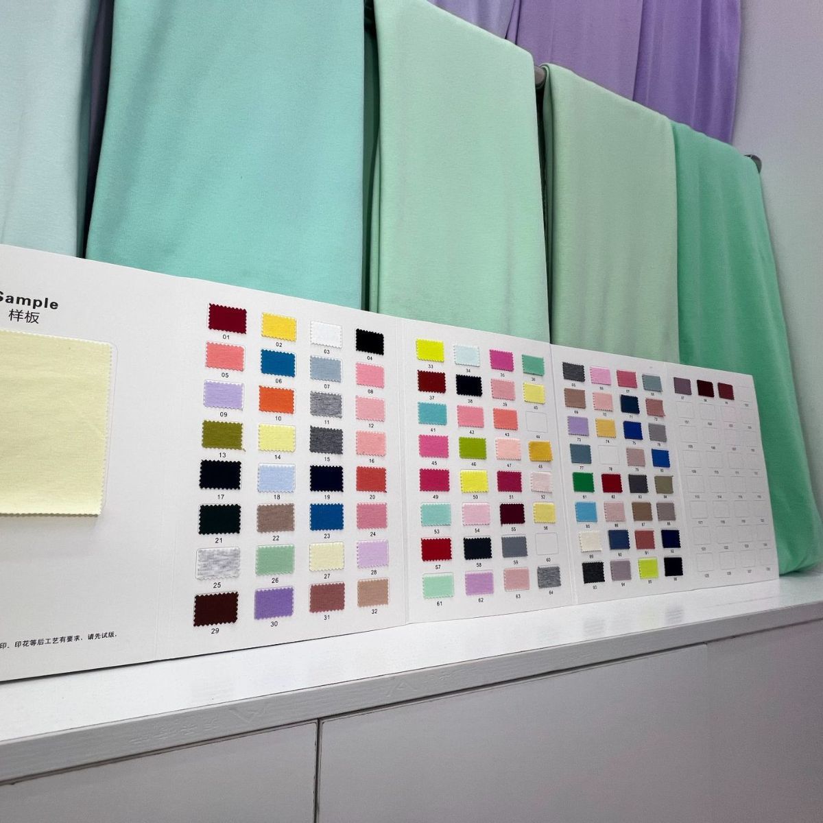 针织羊毛绒拉架cvc磨毛面料打底裤家居服保暖衣布料现货供应