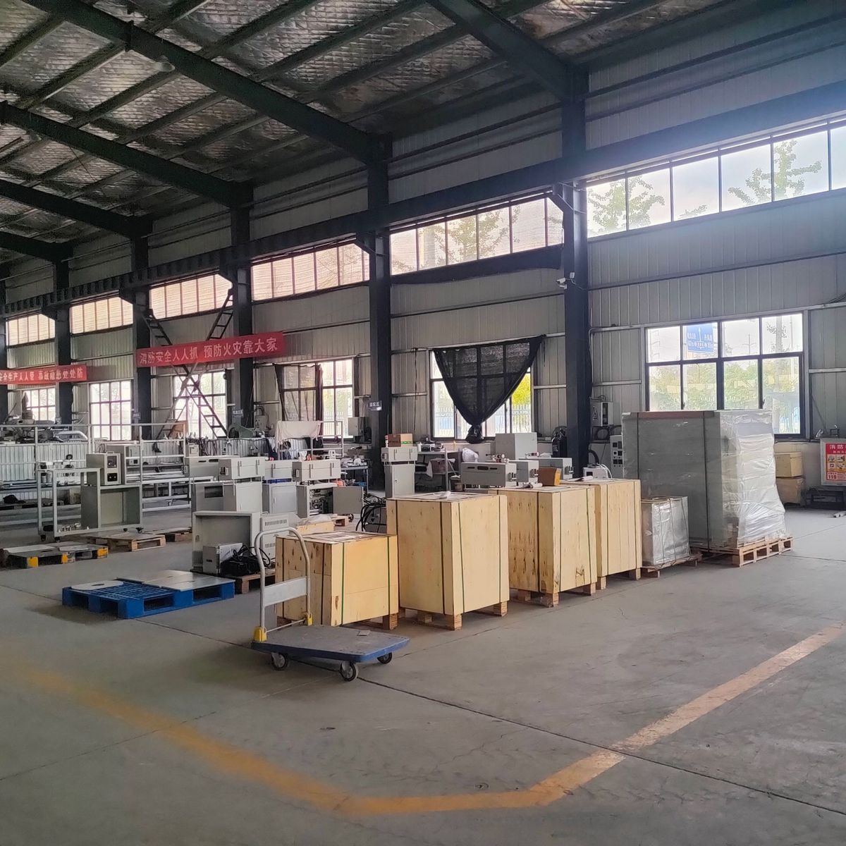 1300度热处理退火炉真空脱脂排炉炉高温气氛胶升降式陶瓷烧结炉