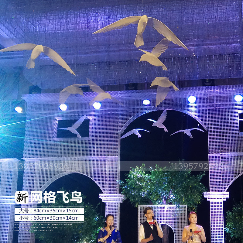 新款铁艺动物飞鸟婚庆道具婚礼现场舞台装饰挂件翅膀飞鸟吊顶带