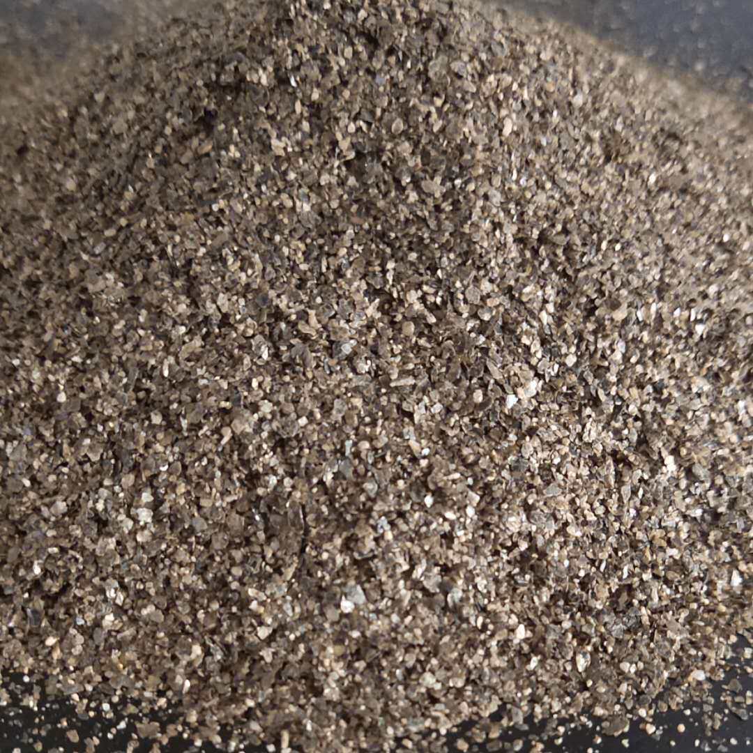 未供应生蛭石防火涂料阻火包用5号厂家膨胀蛭石片
