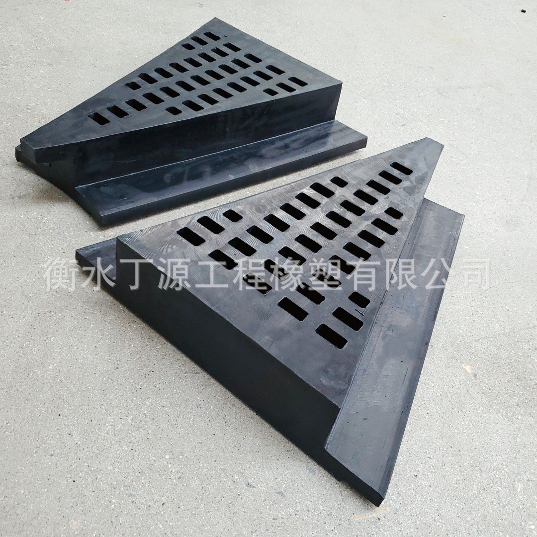 瓷板供应橡胶衬板湿式球磨机衬板脱硫磨提升条复合衬板陶厂家