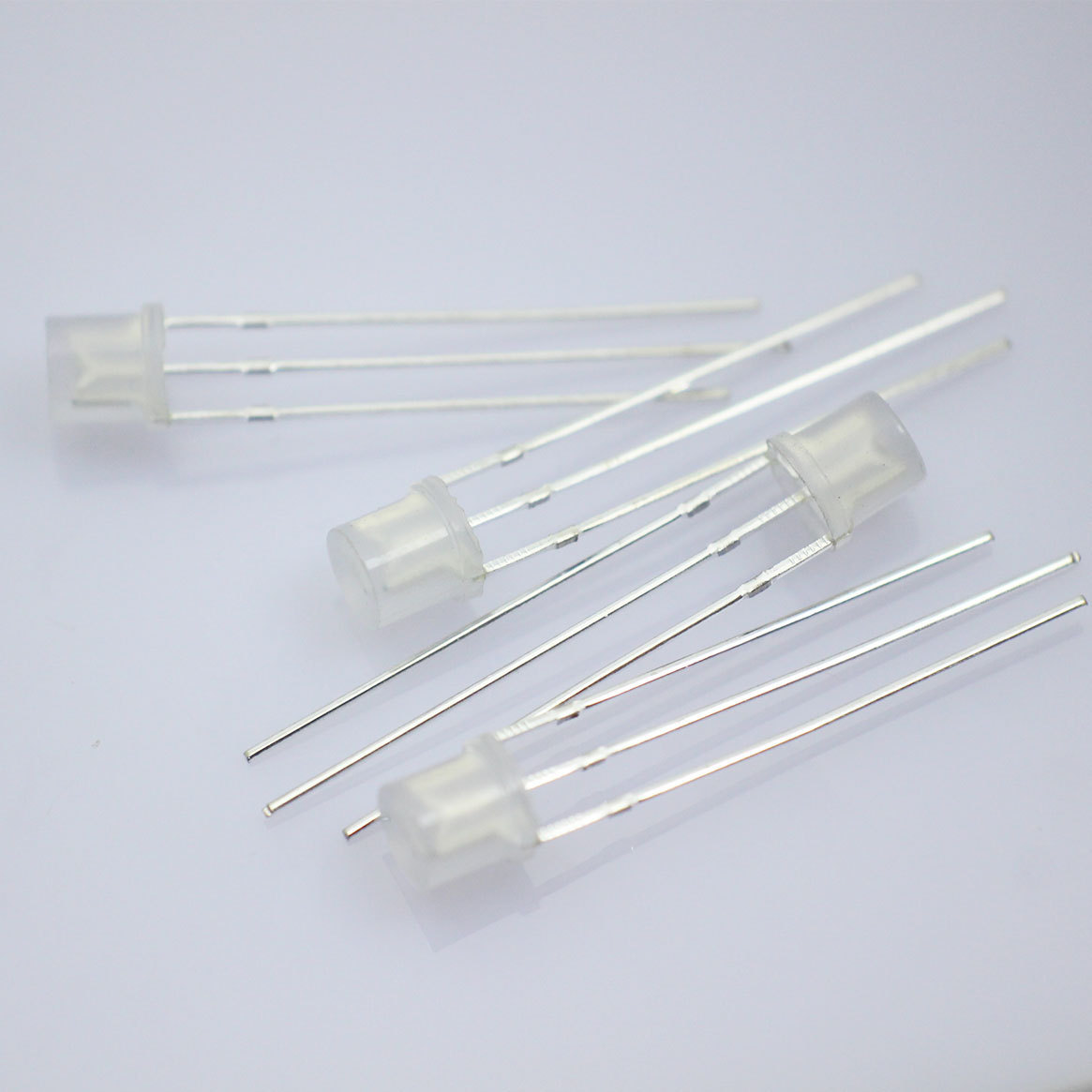 F5/5mm平头红绿红蓝红翠绿雾状共阴共阳高亮直插led灯珠指示灯