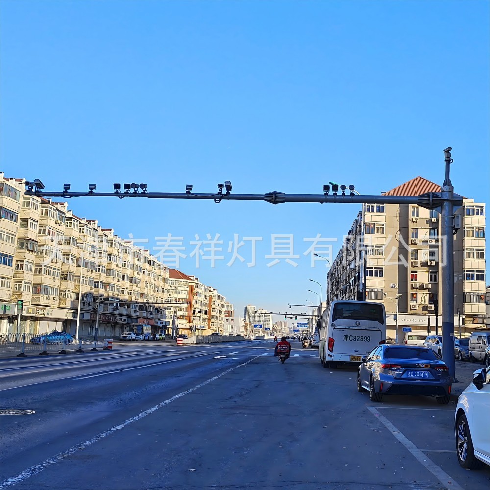 热销厂家直销6.8米交通监控杆高速路口单悬臂电子监控杆热镀锌立