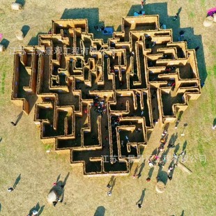 稻草迷宫仿真绿雕迷宫稻草景观艺术节稻草乐园丰收节户外互动迷宫